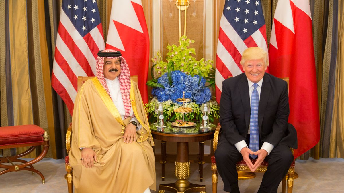 2017年巴林國王哈麥德會見美國總統川普。(AP) 2017年巴林國王哈麥德會見美國總統川普。(AP)