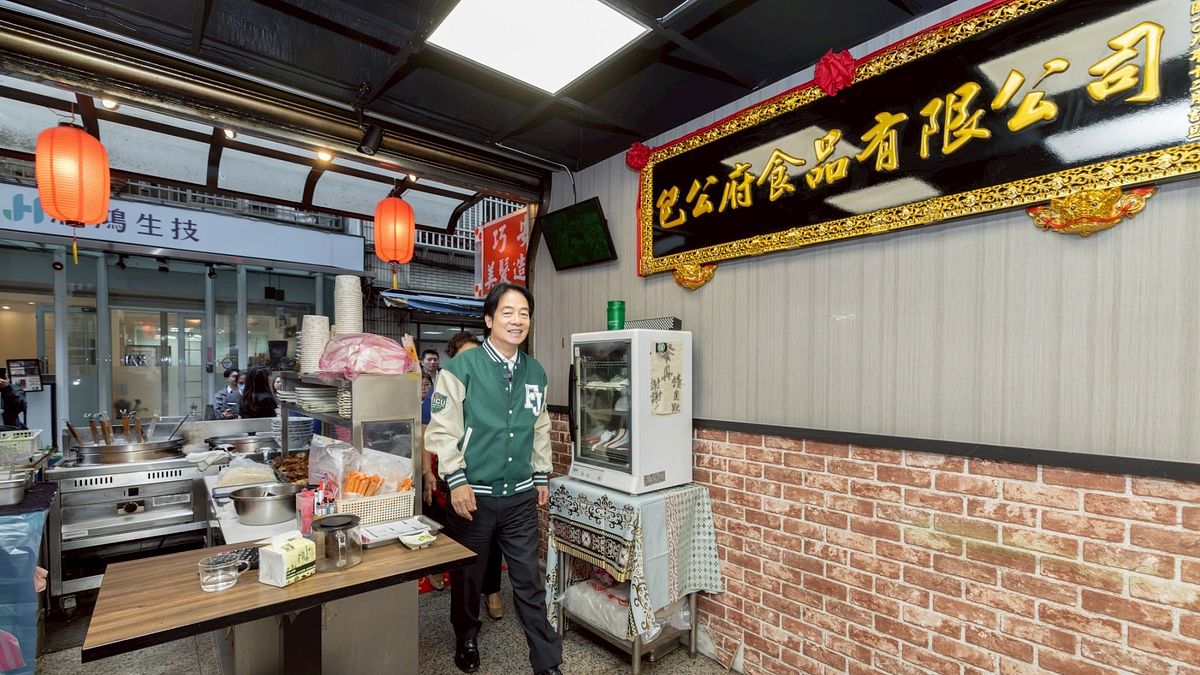 賴清德訪陸配麵店大讚「好吃」 謝寒冰諷:快照胃鏡檢查是否被滲透?
