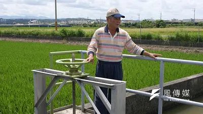 不論民生、農業、工業都做好水資源管理,節約用水,才能避開遇旱即休耕的困境。圖為嘉南農田水利會以2千名掌水工加強管理灌溉用水,最缺水的台南明年一期稻作1萬公頃不必休耕。(嘉南農田水利會提供)