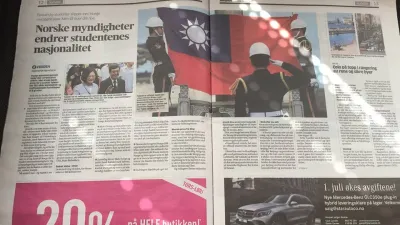 台灣民眾在挪威的居留證被註記為中國籍,有一群台灣留學生對此感到不滿,準備向挪威移民局提出告訴,23日挪威最大報《晚郵報》以跨頁方式報導這群台灣人的處境。(在挪台灣人國籍正名運動提供)