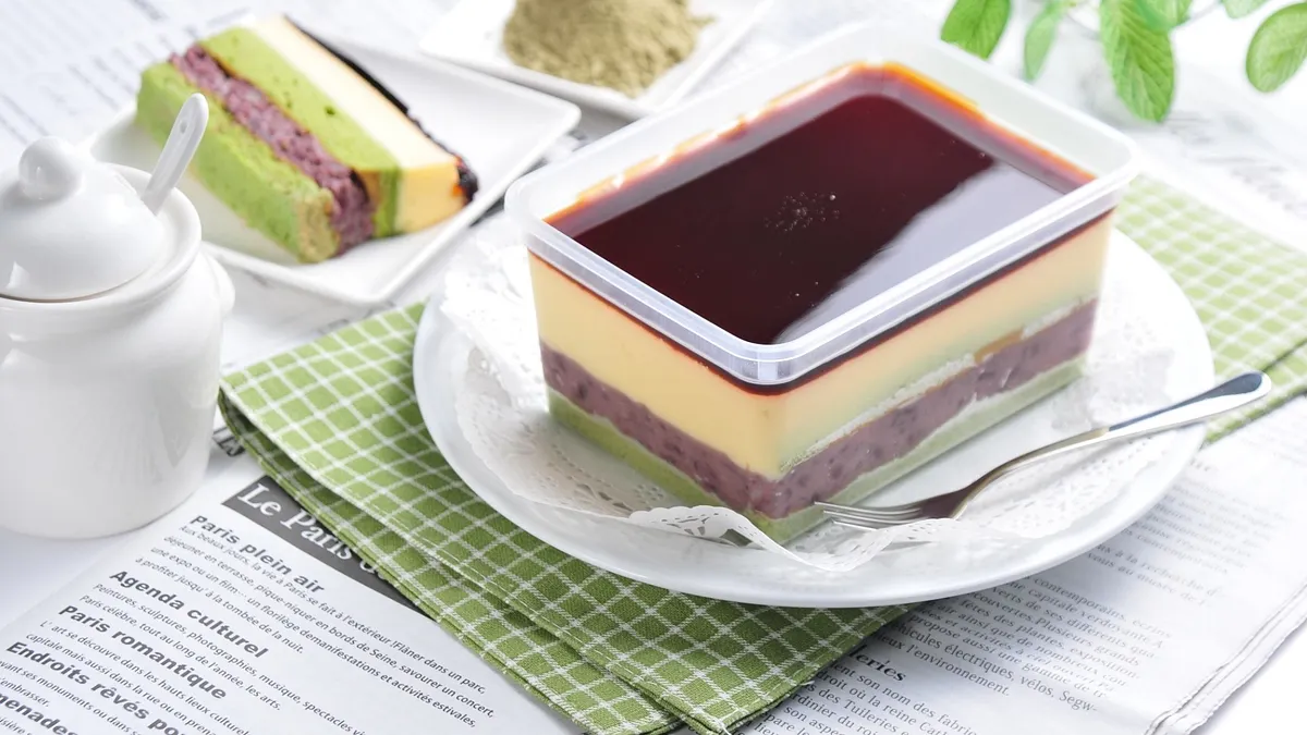 穀王烘焙的「焦糖布丁蛋糕」系列自推出以來,憑藉世界冠軍師傅的精湛技藝與嚴選食材塑造多層次口感,迅速成為團購界爆紅甜點代表。(圖/穀王烘焙提供) 穀王烘焙的「焦糖布丁蛋糕」系列自推出以來,憑藉世界冠軍師傅的精湛技藝與嚴選食材塑造多層次口感,迅速成為團購界爆紅甜點代表。(圖/穀王烘焙提供)