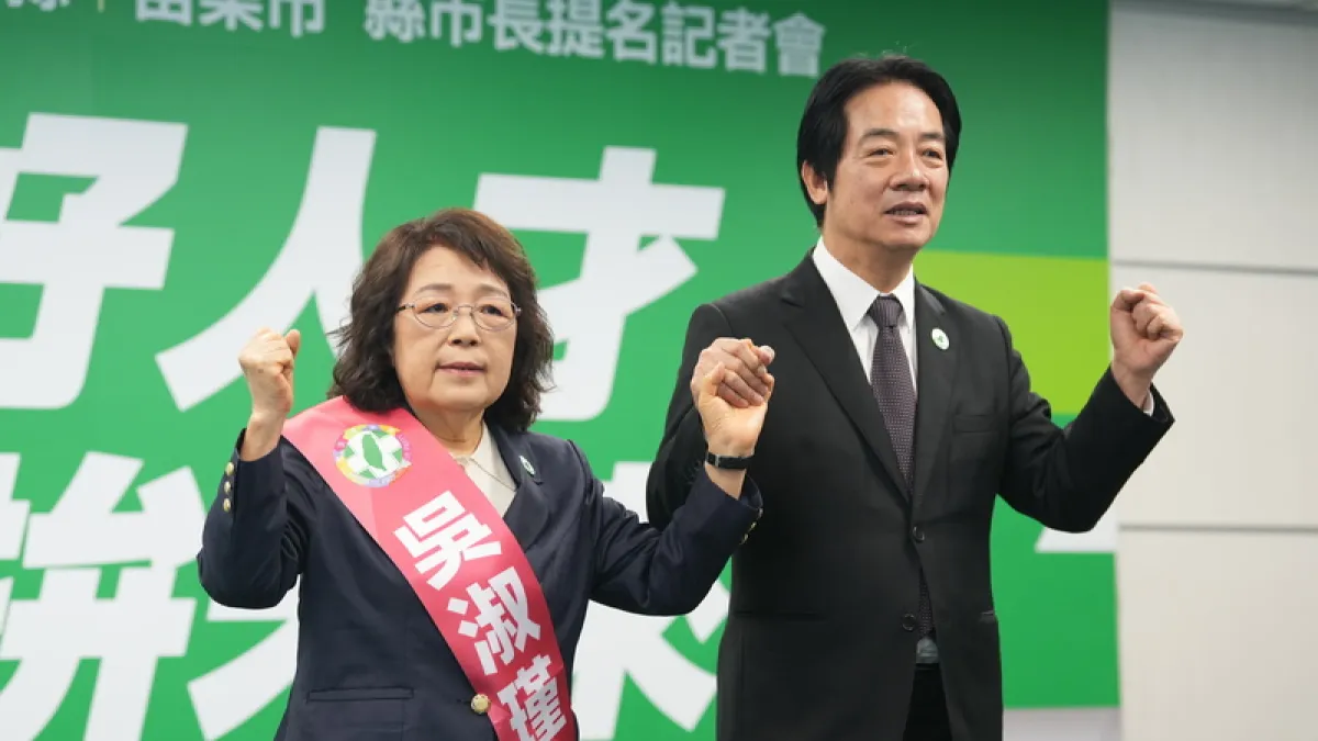 民進黨日前正式提名吳淑瑾(左)代替丈夫陳光復參選澎湖縣長,但吳淑瑾畢竟不是陳光復,因此澎湖選情存在變數。(資料照,中央社)