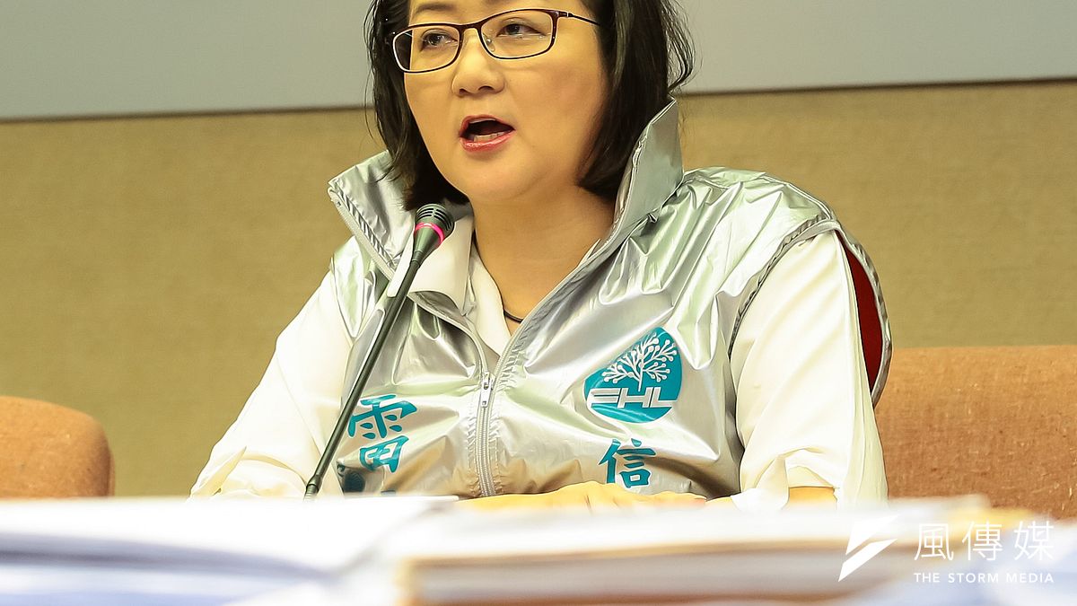 信心希望聯盟在11月20日所提出的連署公投案「保護家庭公投」,歷時1個月,通過15萬份連署門檻。(資料照,顏麟宇攝) 信心希望聯盟在11月20日所提出的連署公投案「保護家庭公投」,歷時1個月,通過15萬份連署門檻。(資料照,顏麟宇攝)