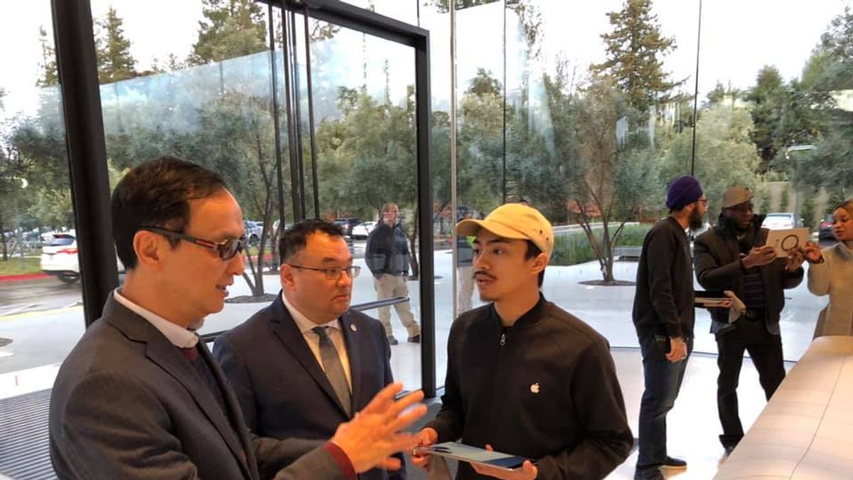 前新北市長朱立倫美國矽谷參訪行程赴Apple Park,為台灣首位受邀政治人物。(取自朱立倫臉書) 前新北市長朱立倫美國矽谷參訪行程赴Apple Park,為台灣首位受邀政治人物。(取自朱立倫臉書)