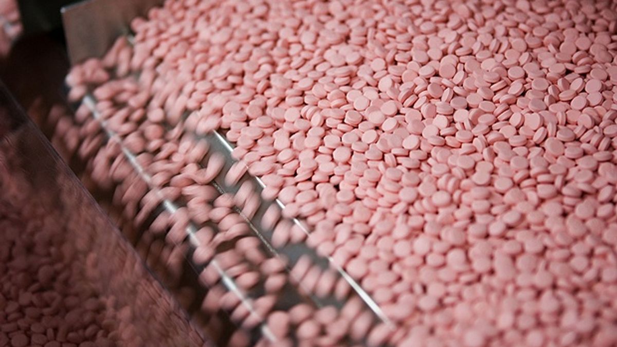 日本團隊研發「強化維生素K」!有望逆轉阿茲海默症?關鍵機制曝光