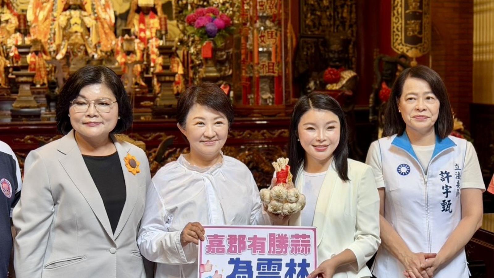 盧秀燕訪西螺參拜啖美食 盛讚張嘉郡拋政見讓雲林更進步