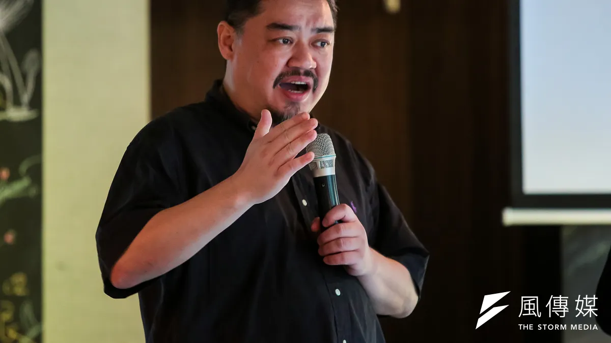 不當黨產處理委員會委員楊偉中30日傳出於庫克群島溺水身亡,定居台灣的中國民運人士吾爾開希(見圖)為此特地發文哀悼。(資料照,顏麟宇攝) 不當黨產處理委員會委員楊偉中30日傳出於庫克群島溺水身亡,定居台灣的中國民運人士吾爾開希(見圖)為此特地發文哀悼。(資料照,顏麟宇攝)