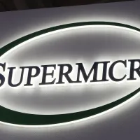 Oracle has canceled a large order of NVIDIA GB300 NVL72 racks from Super Micro (SMCI), resulting in an estimated $1.4 billion loss for the company. (File photo, by Ke Cheng-hui) Oracle has canceled a large order of NVIDIA GB300 NVL72 racks from Super Micro (SMCI), resulting in an estimated $1.4 billion loss for the company. (File photo, by Ke Cheng-hui)