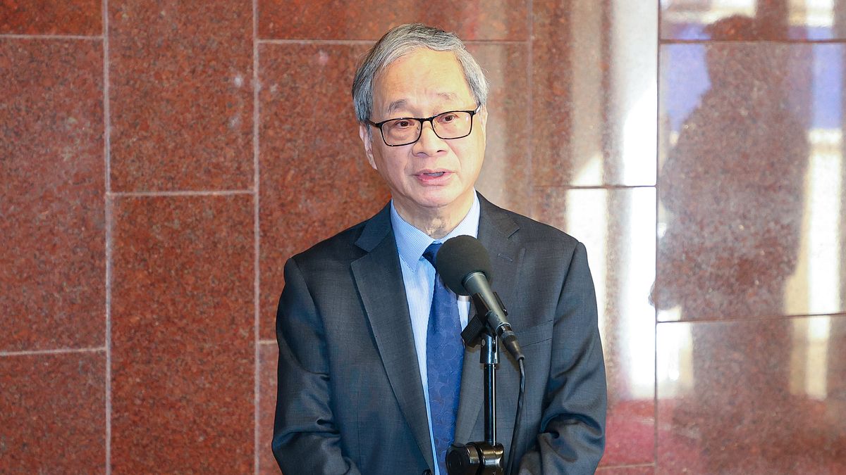 折磨20年!藍委質疑華視連年虧損不怕 李遠脫口認「以為早要結束」