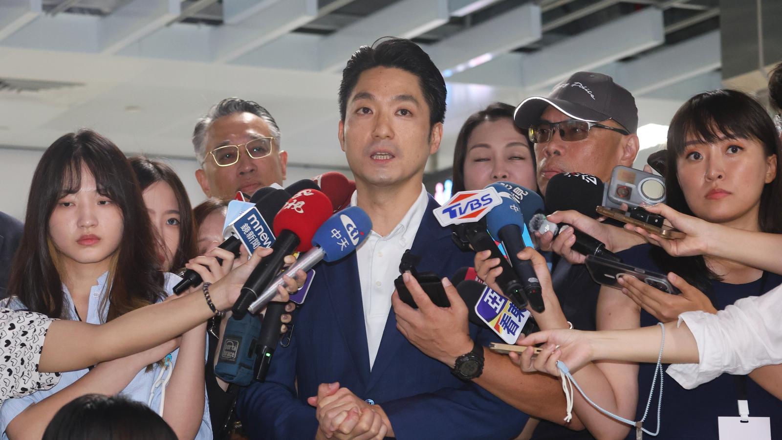 北市府會「看市長面子」錄取蔣萬安兒子留學?郭正亮反嗆:這比沈伯洋爸爸輕多了