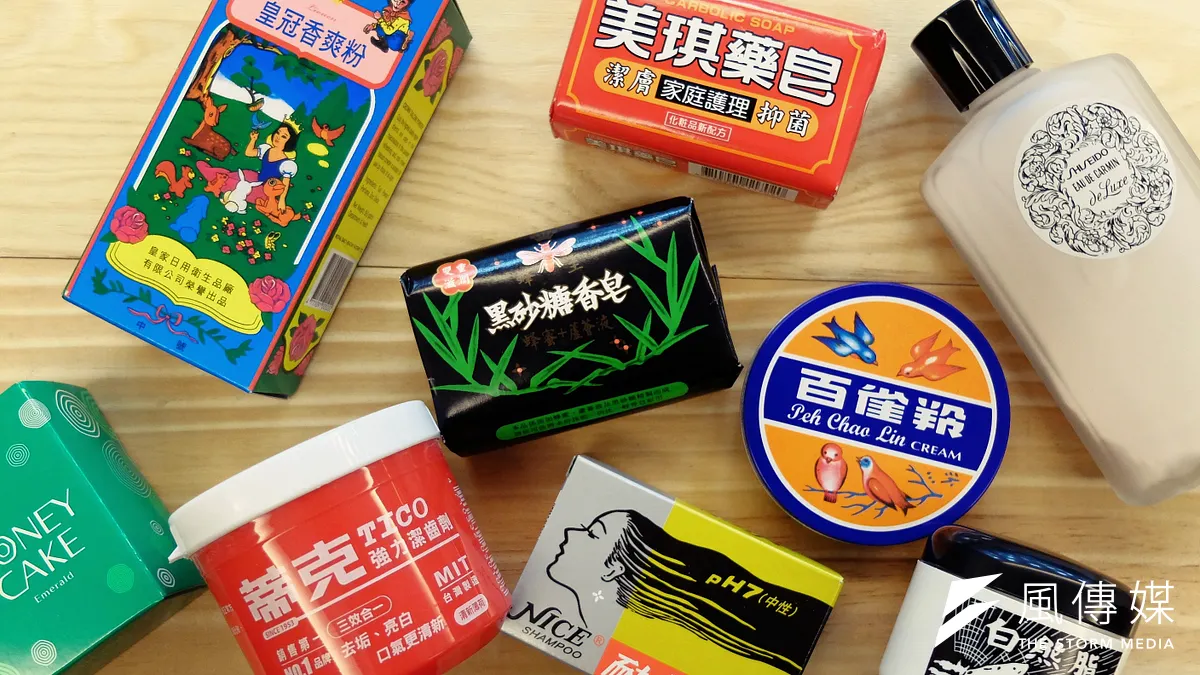 這些存活50年以上的保養品,阿嬤默默覺得好用,但阿嬤不一定會說!(圖/謝孟穎攝影) 這些存活50年以上的保養品,阿嬤默默覺得好用,但阿嬤不一定會說!(圖/謝孟穎攝影)