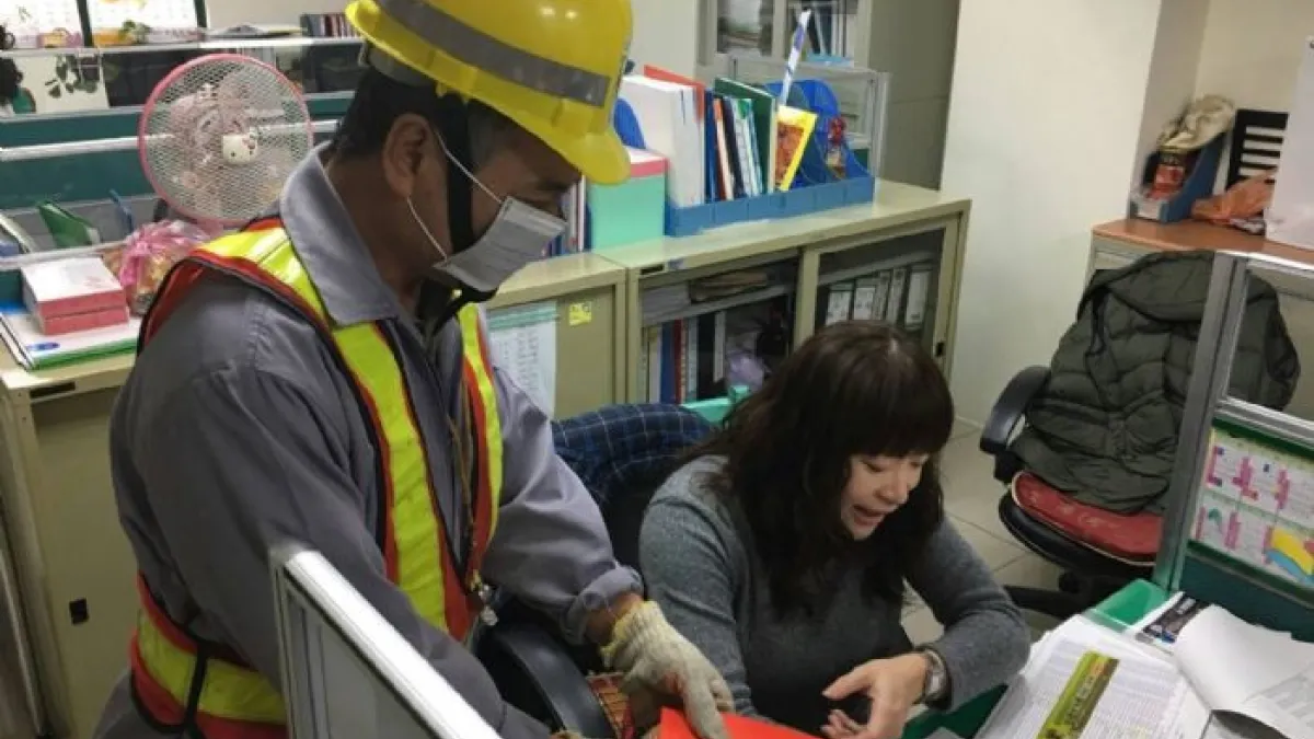 桃園清潔隊獲贈民眾開工紅包 全轉贈急難救助專戶