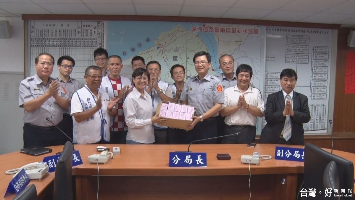 警察志工協進會慶祝警察節 理事長率團慰勞蘆洲分局 警察志工協進會慶祝警察節 理事長率團慰勞蘆洲分局