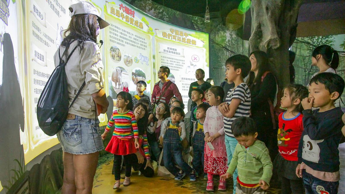 新竹六福村遊樂園全新開放生態教育館,以遊戲方式讓大小朋友了解動物習性。(圖/新竹六福村樂園提供) 新竹六福村遊樂園全新開放生態教育館,以遊戲方式讓大小朋友了解動物習性。(圖/新竹六福村樂園提供)