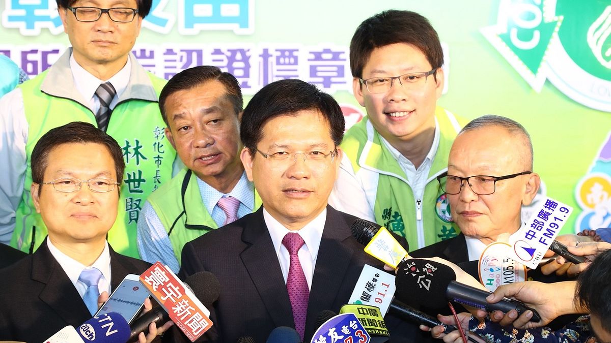 台中市長林佳龍呼籲臨時會排入空汙法,不過,民進黨沒理他。(圖/臺中市政府提供) 台中市長林佳龍呼籲臨時會排入空汙法,不過,民進黨沒理他。(圖/臺中市政府提供)