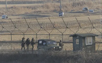 南韓軍方8日重啟對北韓心戰喊話,加強兩韓軍事分界線防衛(美聯社) 南韓軍方8日重啟對北韓心戰喊話,加強兩韓軍事分界線防衛(美聯社)