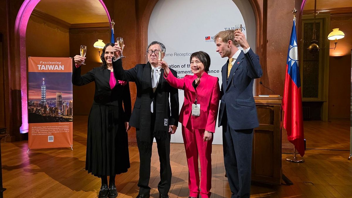 陪同蕭美琴赴歐洲議會 駐歐代表謝志偉設宴款待各國政要:台灣樂意分享經驗