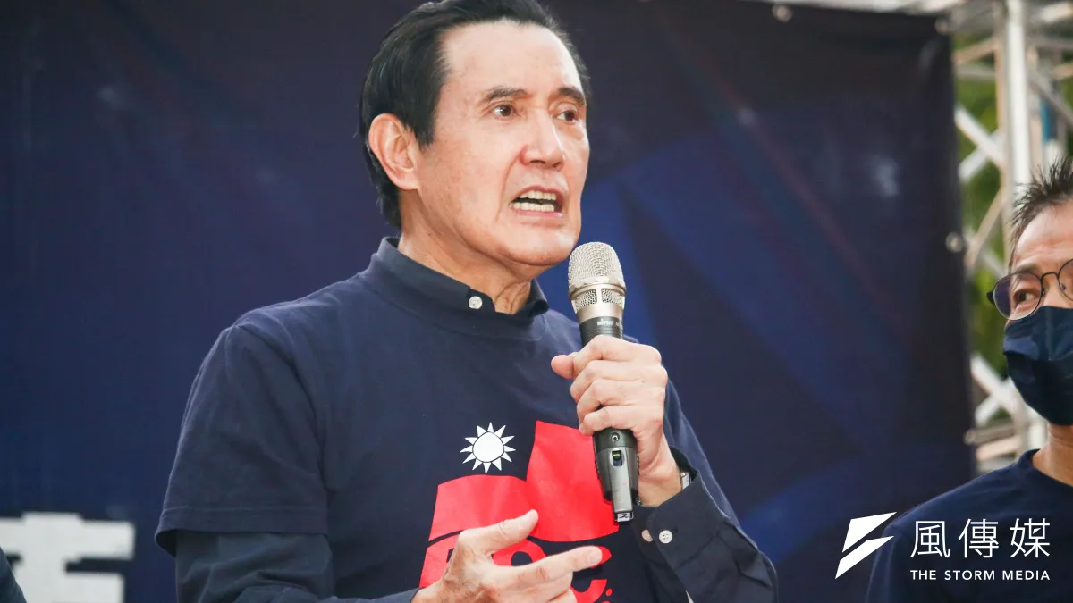 前總統馬英九投書媒體,却被作家蔡詩萍批評陷入「深藍語境」。(蔡親傑攝)