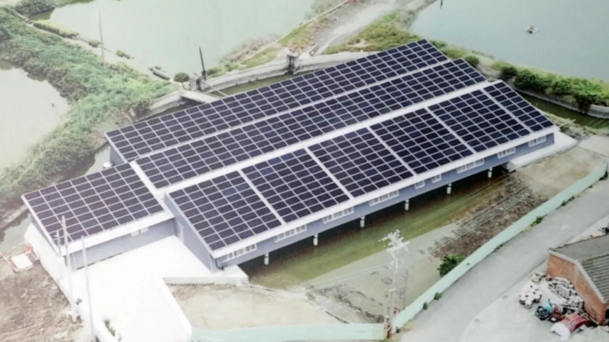 政府政策擴大「種電」,將對土地造成不可估算的傷害。(圖/台南市府提供)