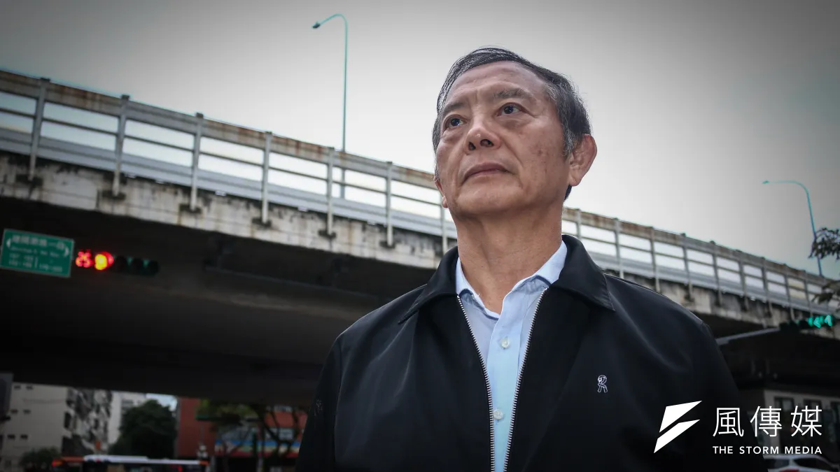 「我們是不同世界的人,他們對我的思念跟關心,我深深感受到……」一場烏龍冤案讓大學教授王隆昌身陷牢獄,卻也意外看到了與想像中完全不同的世界,尤其一名20多歲犯下殺人案件的年輕人轉變,更讓他驚呼「比我還強」...(蔡親傑攝)