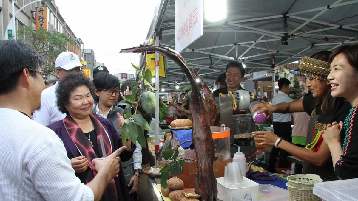 哈瑪星春天市集登場 傳達道路還給行人理念 哈瑪星春天市集登場 傳達道路還給行人理念