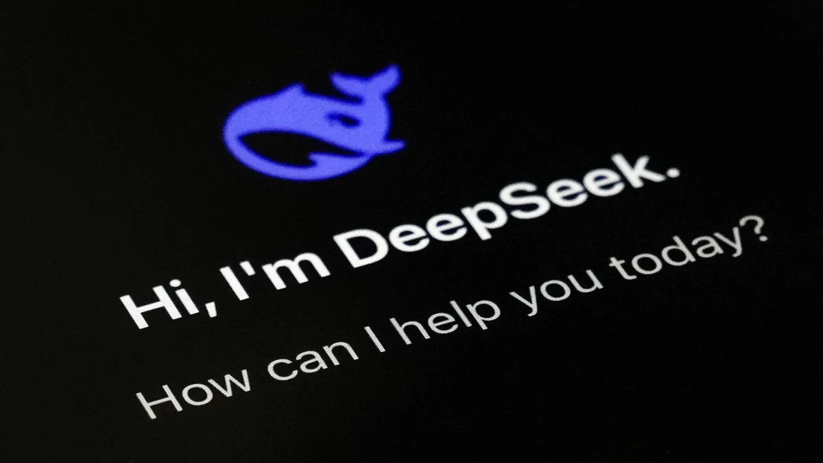 中國新型生成式AI系統「DeepSeek」橫空出世,讓美股相關產業暴跌。(美聯社)