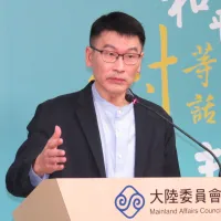 記者会見で中国旅行業者の視察団による台湾訪問申請の却下について説明する梁文傑・陸委会副主任委員。(楊騰凱撮影) 記者会見で中国旅行業者の視察団による台湾訪問申請の却下について説明する梁文傑・陸委会副主任委員。(楊騰凱撮影)