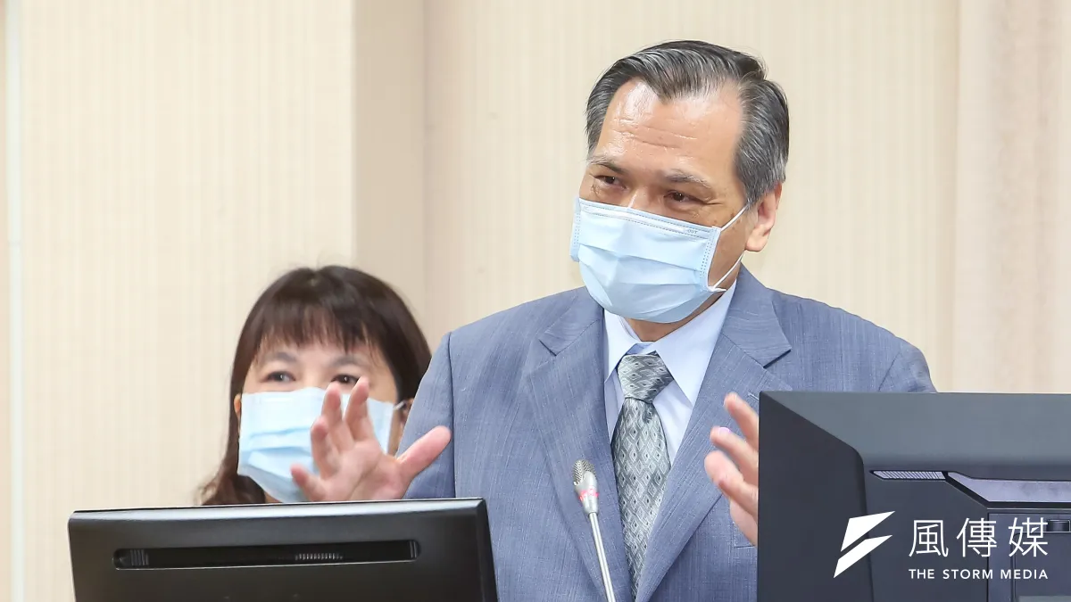 國安局長陳明通(見圖)31日再聲明強調,當年他「先修正」民進黨桃園市長參選人林智堅論文相關部分後,「再交給」學生余正煌作參考。(資料照,顏麟宇攝)