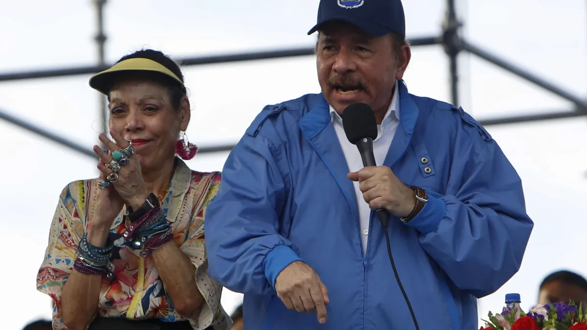 尼加拉瓜總統(右)奧蒂嘉(Daniel Ortega)12月9日宣布,斷絕與台灣外交關係,承認世界上只有一個中國,而中華人民共和國是代表中國的唯一合法政府。(資料照,AP)