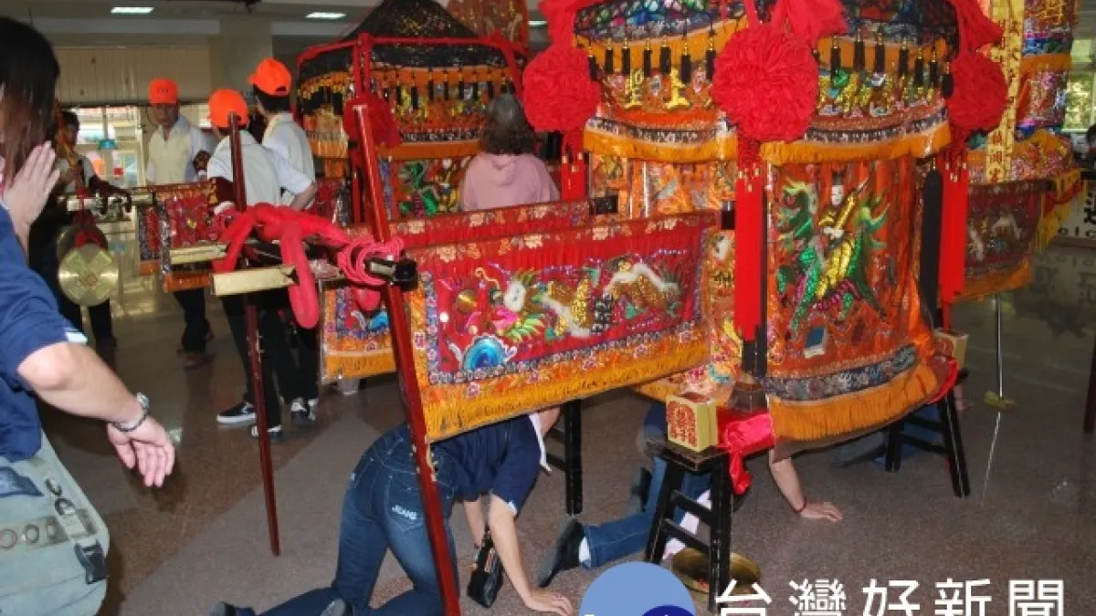 基隆媽鎮瀾宮進香謁祖 60餘年不間斷