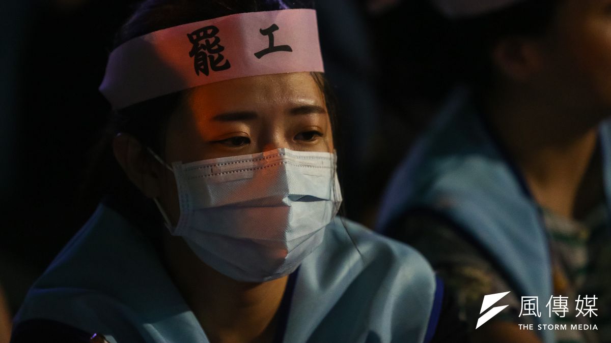 南崁長榮航運大樓前長榮空服員罷工。(顏麟宇攝) 南崁長榮航運大樓前長榮空服員罷工。(顏麟宇攝)