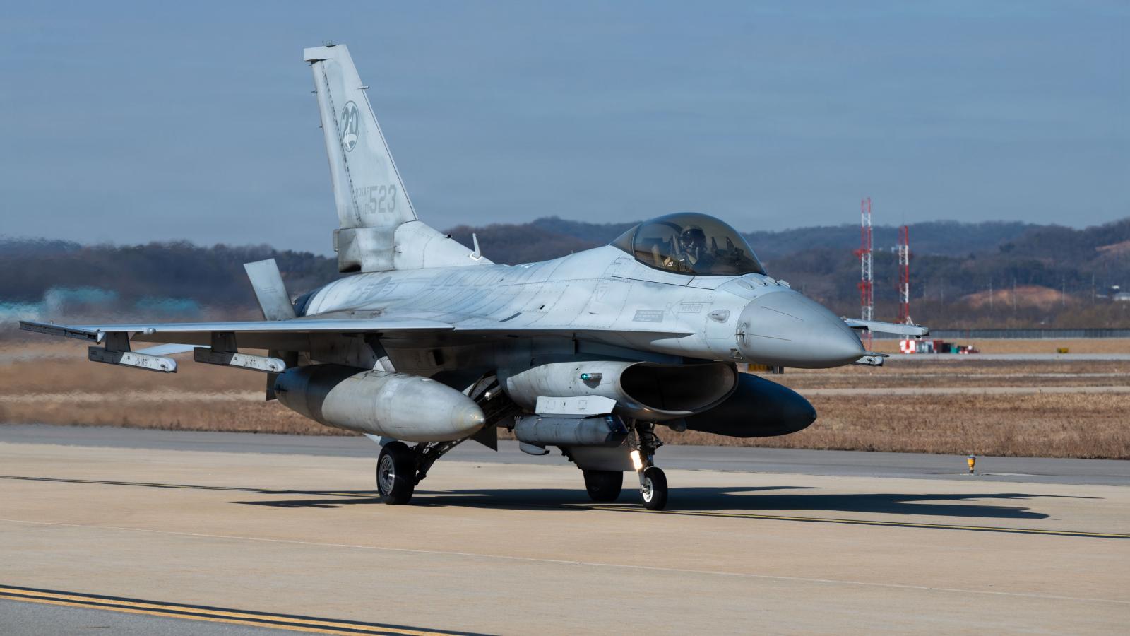 南韓驚傳重大弊案!供應商將劣質F-16零件洗成原廠,欺騙空軍十年賺取百倍暴利