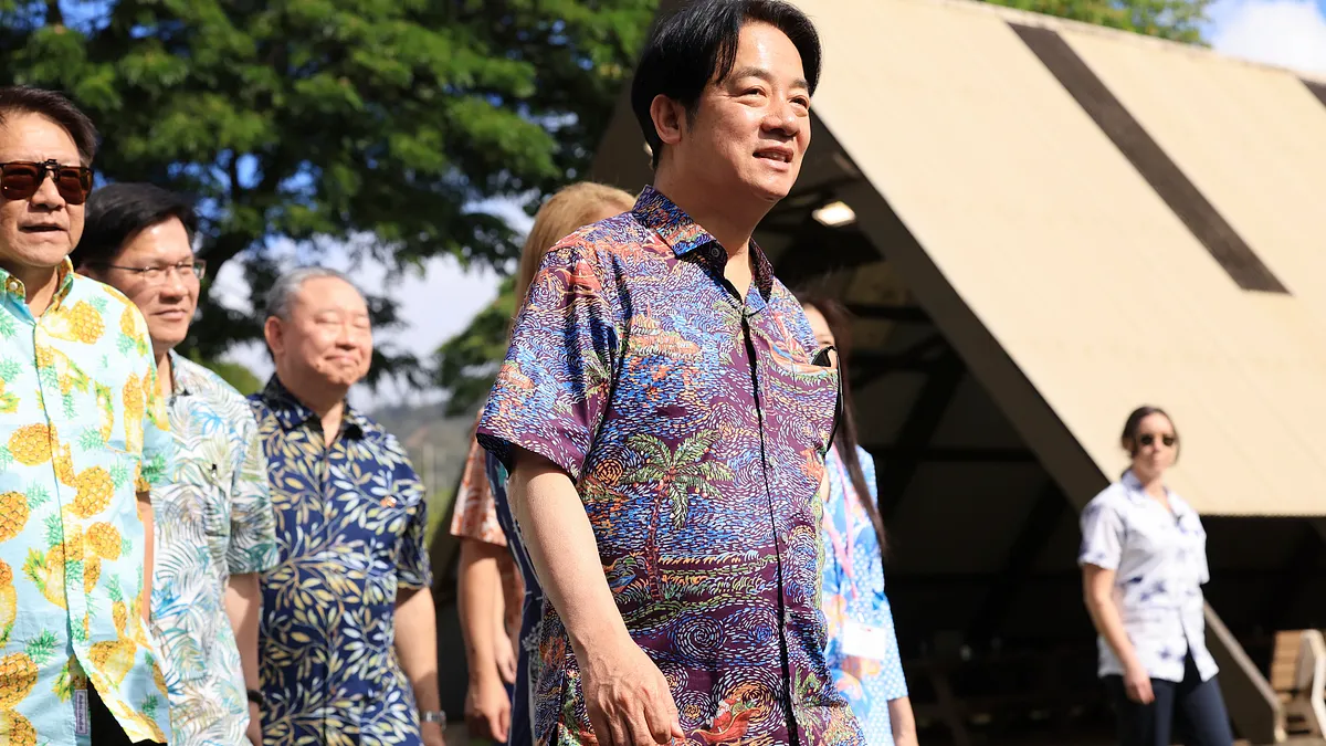 賴清德總統出訪非洲友邦史瓦帝尼的前一天突然喊卡,官方將原因指向北京透過「經濟脅迫」打壓,令專機航程途經的塞席爾、模里西斯及馬達加斯加三國。(美聯社)