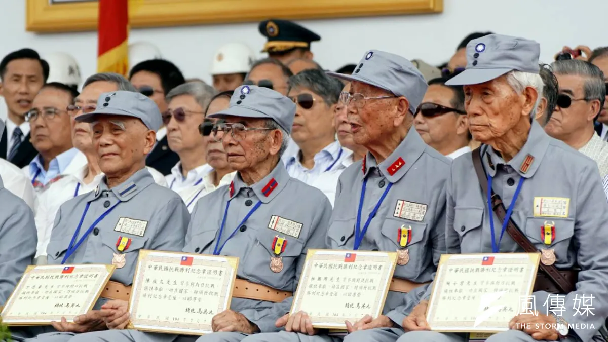 圖為抗戰老兵著復刻版軍裝參加抗戰70周年國防戰力展示,(資料照,蘇仲泓攝)
