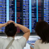 Social media claims suggest large numbers of Europeans have come to Taiwan to apply for the Employment Gold Card. Illustrative photo, unrelated to specific cases. (File photo, AP) Social media claims suggest large numbers of Europeans have come to Taiwan to apply for the Employment Gold Card. Illustrative photo, unrelated to specific cases. (File photo, AP)