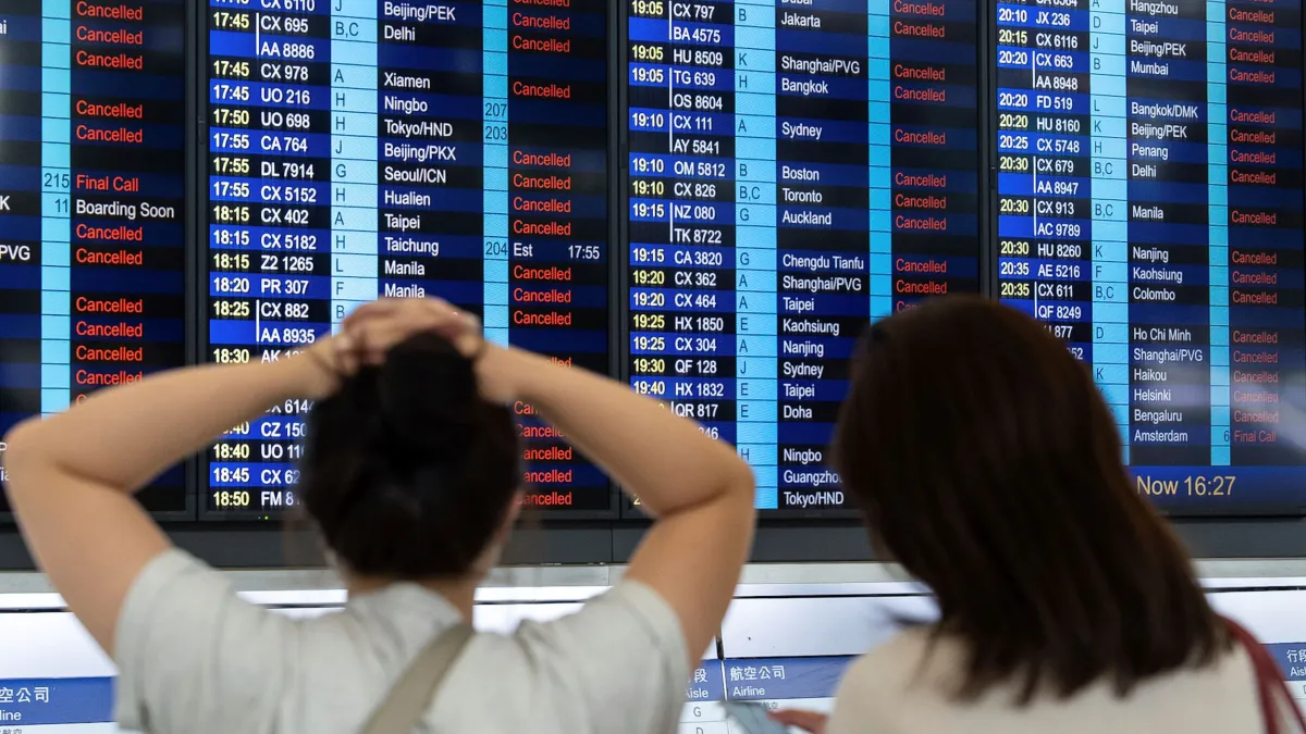 Social media claims suggest large numbers of Europeans have come to Taiwan to apply for the Employment Gold Card. Illustrative photo, unrelated to specific cases. (File photo, AP)