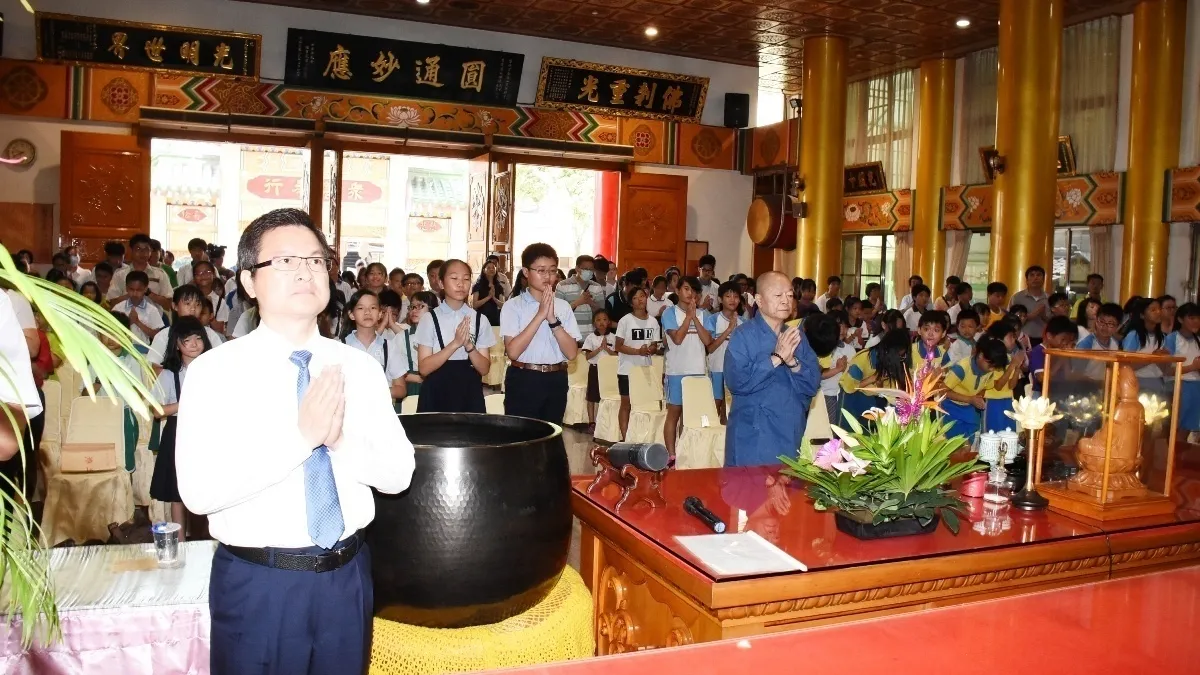 員林禪寺慈善作公益 助學金5鄉鎮市學童受惠