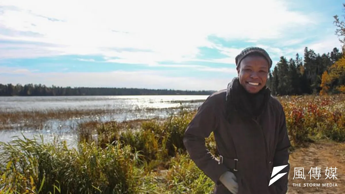 在博科哈蘭槍口下活過來的瑪汀,擁有2個碩士學歷。(取自微博) 在博科哈蘭槍口下活過來的瑪汀,擁有2個碩士學歷。(取自微博)