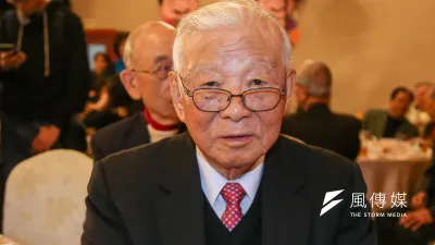 曾任國防部總政戰部主任的新黨大佬許歷農,過去原是軍中反共思想陣營的主導者,但他退伍後立場轉向「促統」,並在2日發布公開信,說明他這些年來「不再反共」的理由。(資料照,陳明仁攝)