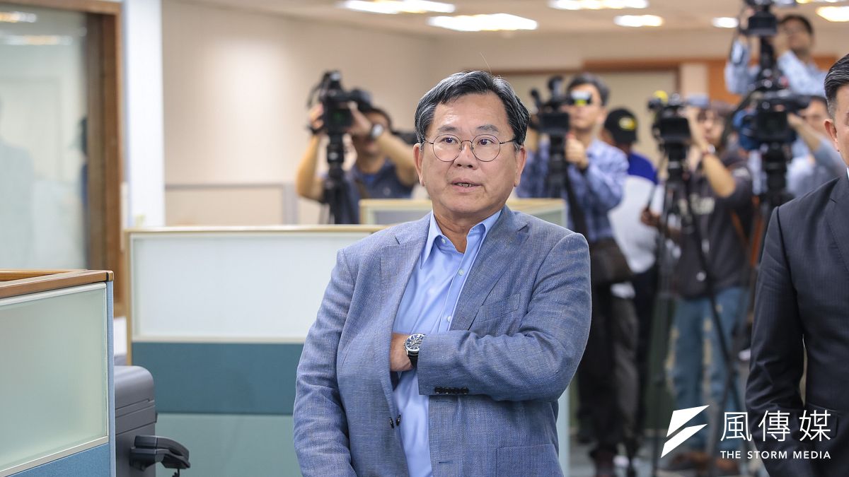 民進黨立委陳明文出席民進黨中執會。(顏麟宇攝) 民進黨立委陳明文出席民進黨中執會。(顏麟宇攝)