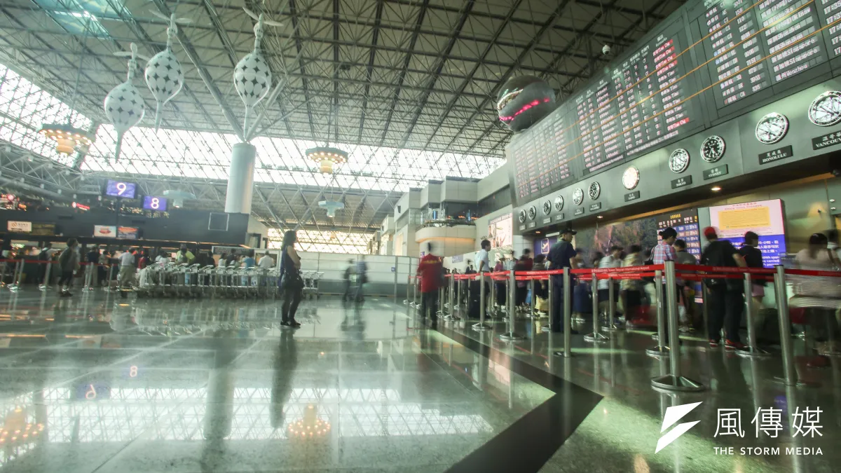因應布魯塞爾機場爆炸案,桃園機場防恐升級,呼籲出國旅客應提前2.5小時報到。(資料照,林韶安攝)