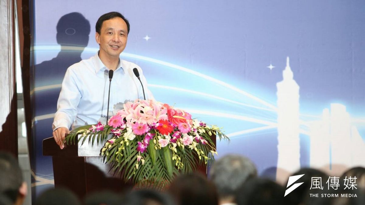 國民黨黨主席朱立倫赴上海復旦大學演說,受到學生熱烈歡迎。(吳逸驊攝) 國民黨黨主席朱立倫赴上海復旦大學演說,受到學生熱烈歡迎。(吳逸驊攝)