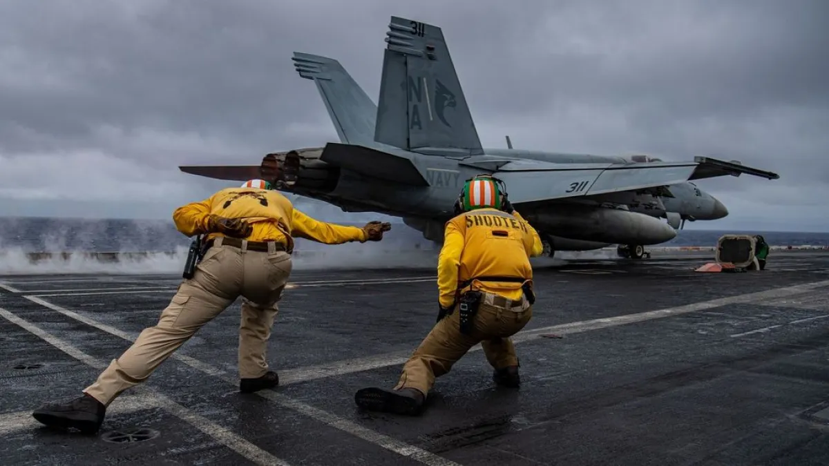 美軍第七艦隊的尼米茲級航空母艦在菲律賓海域巡弋的資料照。(美國海軍官網)