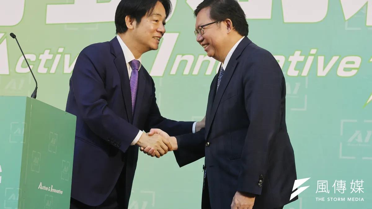 知情人士透露,總統總統賴清德(左)在520前後布局國安和內閣人事時,原本屬意「台南幫人士」接任海基會董事長,沒想到居然被中途攔胡換成鄭文燦(右)。(柯承惠攝)