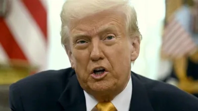 2025年3月7日。美國總統川普(Donald Trump)在華盛頓白宮橢圓形辦公室舉行記者會。(AP)