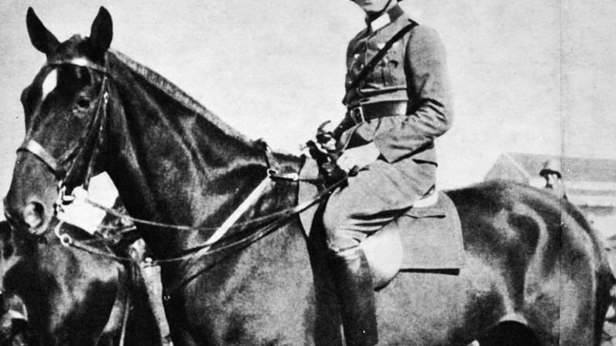 史陶芬柏格上校在看見納粹帶來的毀滅與災害後徹底覺醒,決心暗殺希特勒。(圖/維基百科) 史陶芬柏格上校在看見納粹帶來的毀滅與災害後徹底覺醒,決心暗殺希特勒。(圖/維基百科)