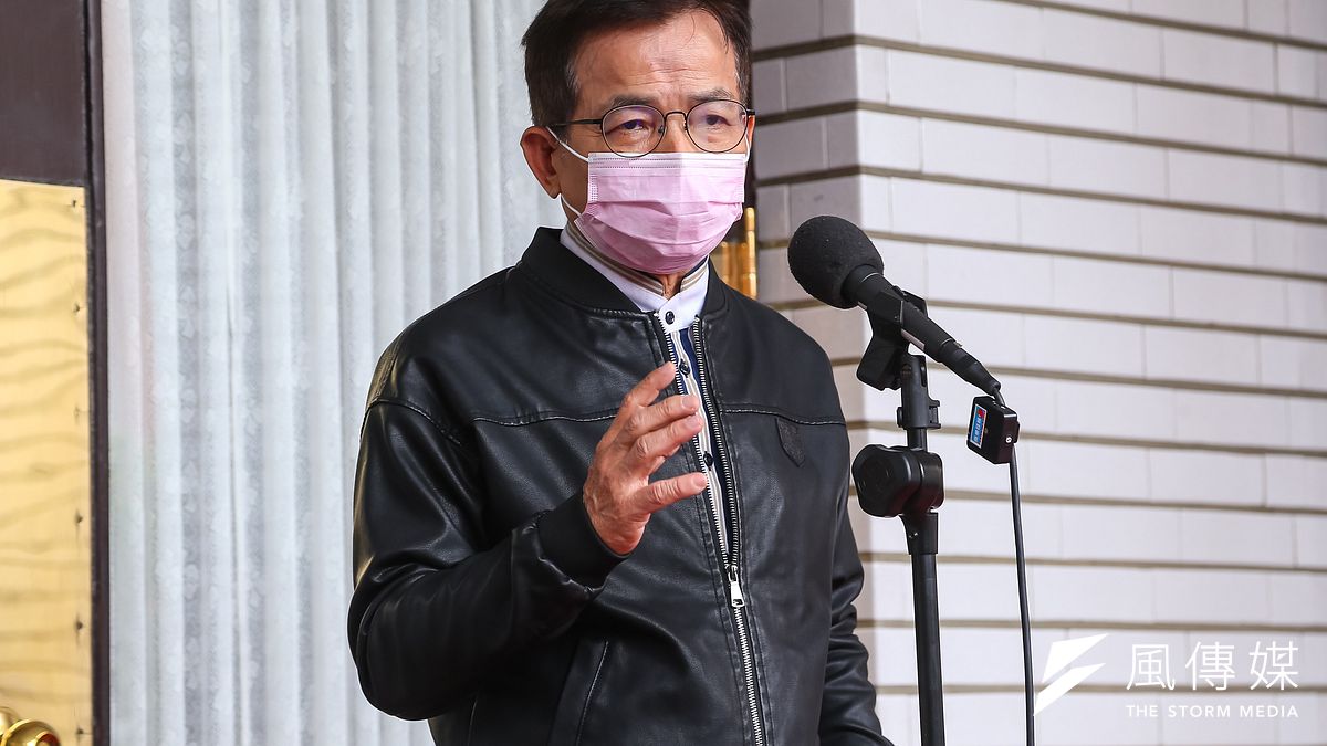 國民黨立委賴士葆(見圖)質詢審計部審計長陳瑞敏時提到,台灣購買新冠疫苗預付了9億多,「怎麼才有11萬劑?」(資料照,顏麟宇攝) 國民黨立委賴士葆(見圖)質詢審計部審計長陳瑞敏時提到,台灣購買新冠疫苗預付了9億多,「怎麼才有11萬劑?」(資料照,顏麟宇攝)