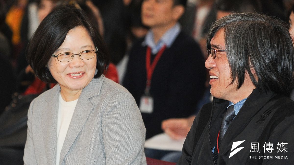 總統府今(27)日公布新聘任國策顧問名單,共56人,包括作家黃春明、PChome Online 網路家庭董事長詹宏志(右)等。(資料照,林俊耀攝) 總統府今(27)日公布新聘任國策顧問名單,共56人,包括作家黃春明、PChome Online 網路家庭董事長詹宏志(右)等。(資料照,林俊耀攝)