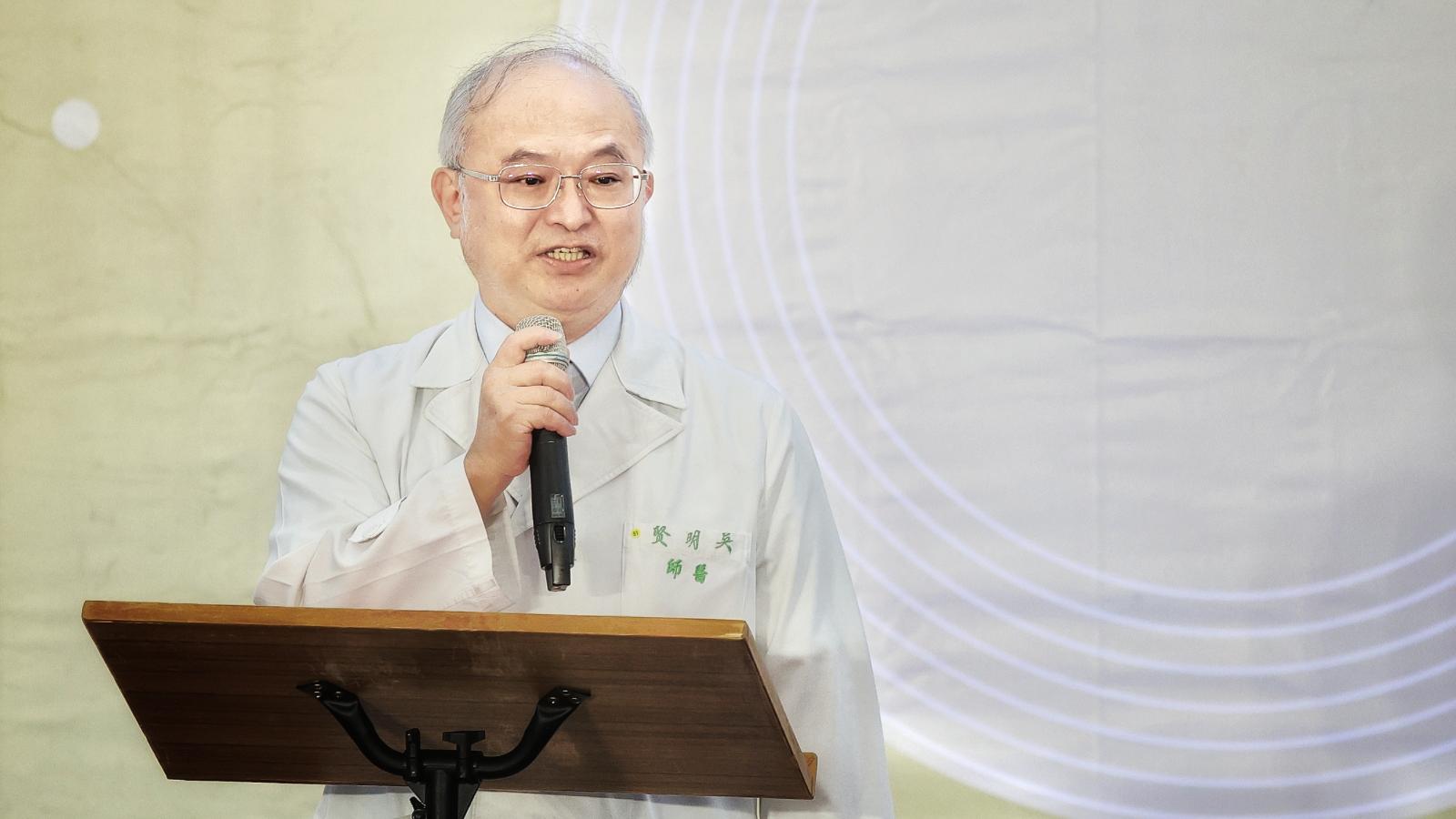 吳明賢住院搶救50天!台大醫院長曝人未清醒:接續亞急性照顧