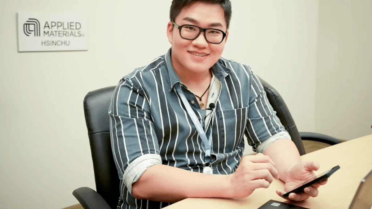 百萬人氣YouTuber Joeman近日上傳影片實測與ChatGPT的語音對話,引發熱議。(圖/翻攝自Joeman臉書) 百萬人氣YouTuber Joeman近日上傳影片實測與ChatGPT的語音對話,引發熱議。(圖/翻攝自Joeman臉書)